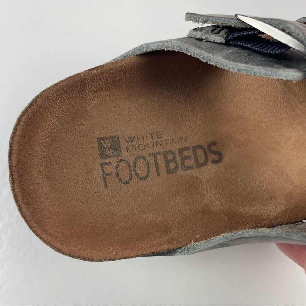 White Mountain Footbeds Gray Brown Buckle Sandals Shoes Flat Women Size 8M - Picture 2 of 5
